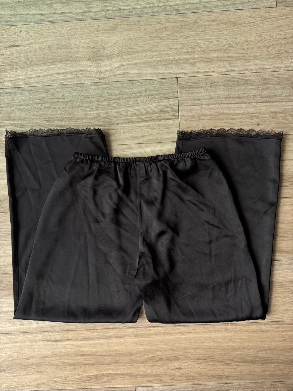 LESET Barb Lace Crop Pants Silky Lace Trim Pull On Elastic Waistband Black XS - Picture 5 of 9
